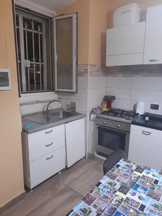 Apartment Apt B.h Rom